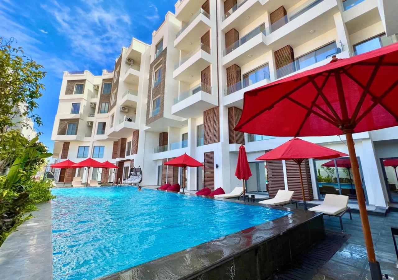 Sanctuary Sunlit Hurghada Haven With 4 Pools, Rooftop Sunsets & Gourmet Bites Steps Away Exterior photo