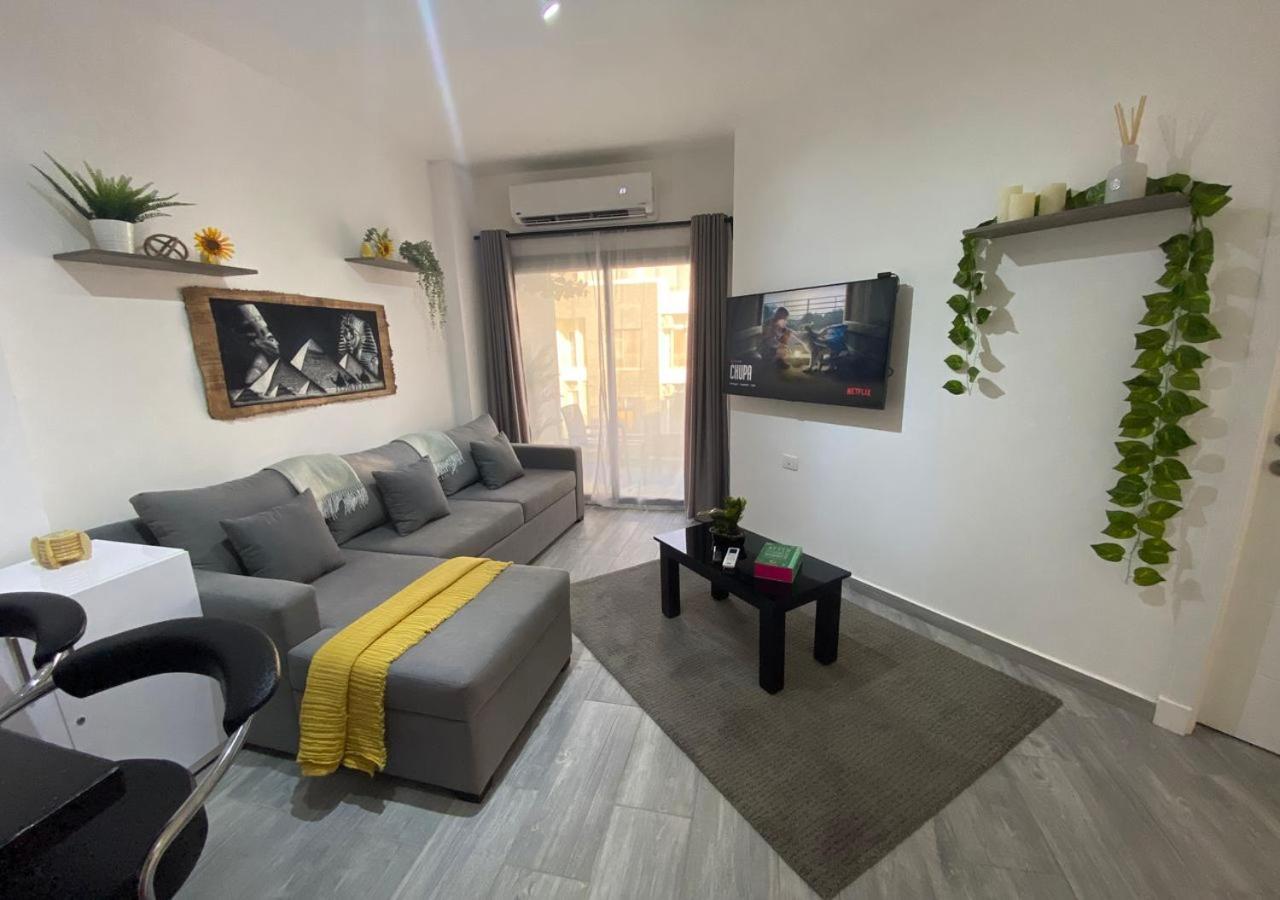 Sanctuary Sunlit Hurghada Haven With 4 Pools, Rooftop Sunsets & Gourmet Bites Steps Away Exterior photo