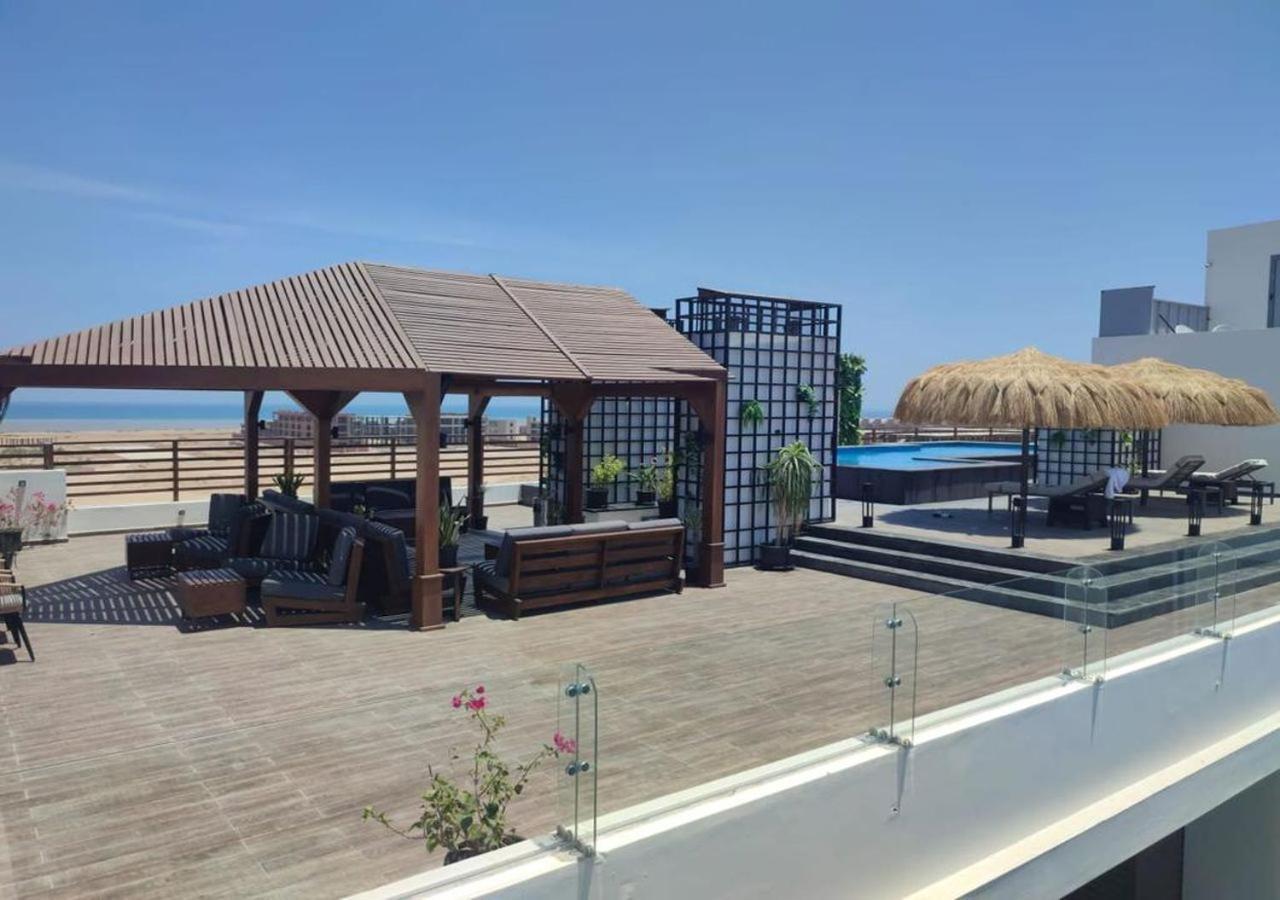 Sanctuary Sunlit Hurghada Haven With 4 Pools, Rooftop Sunsets & Gourmet Bites Steps Away Exterior photo